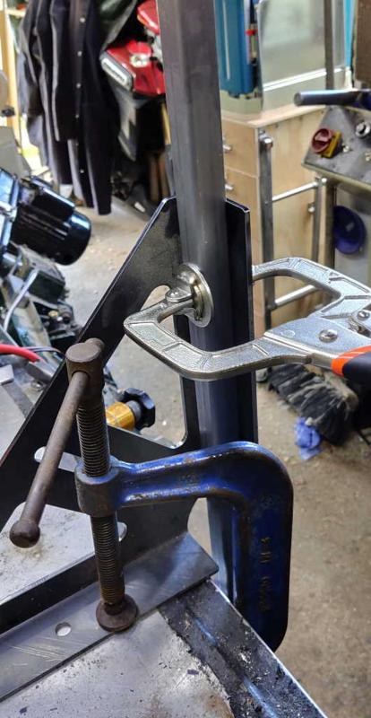 barclamp_bars_clamped_vertically_800.jpg