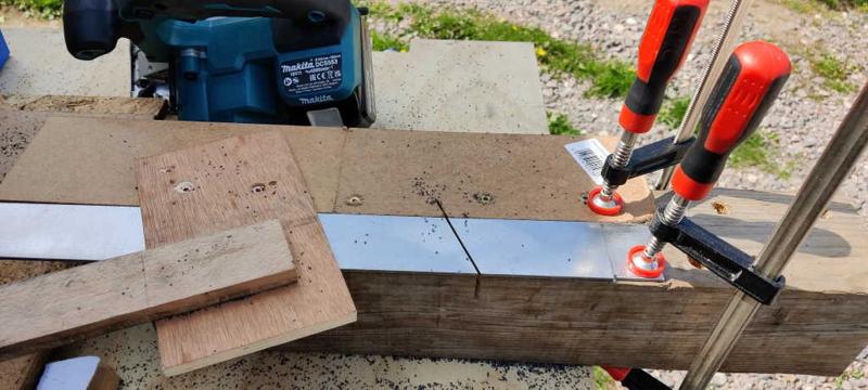 barclamps_flat_bar_angled_cut_jig_800.jpg