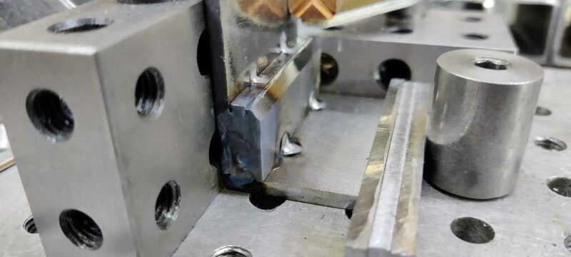 barclamps_screw_jaw_first_spacers_end_weld_800.jpg
