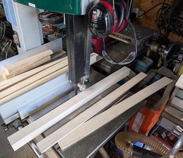 2026-06-12-08-feeding-through-bandsaw_600.jpg
