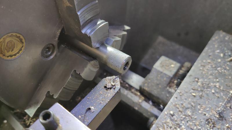 lever_nut_01_shaping_on_lathe_800.jpg