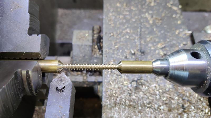 woodscrew_03_chamfering_800.jpg