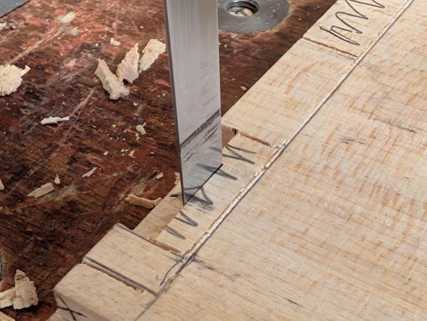2026-06-21-19-chopping-with-pen-line-on-chisel_600.jpg