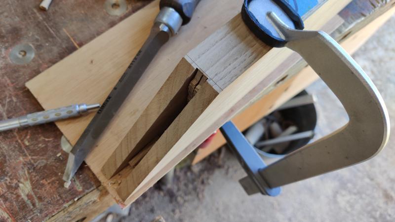 2025-03-29-14-roughing-out-with-mortice-chisel_800.jpg