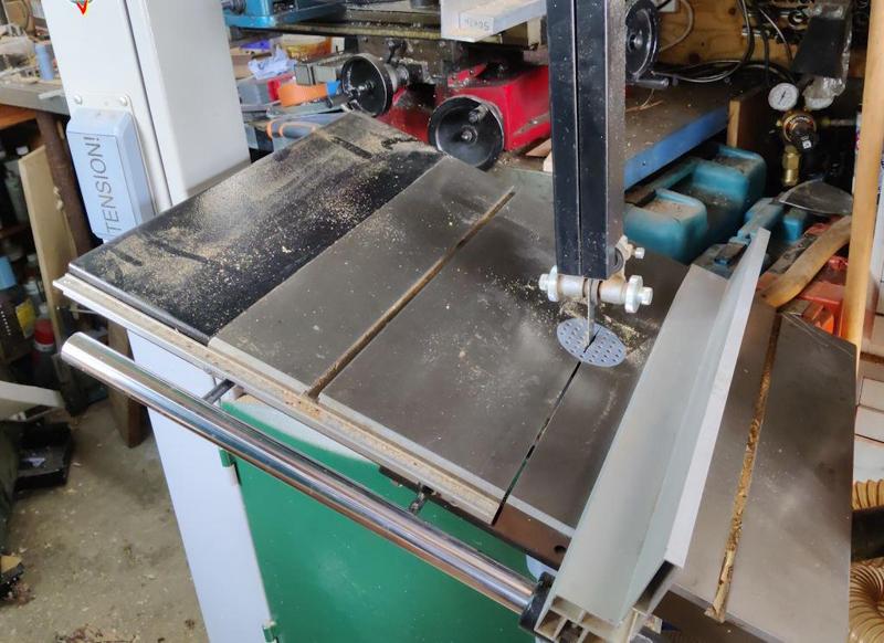 2025-05-25-16-angled-bandsaw-table_800.jpg