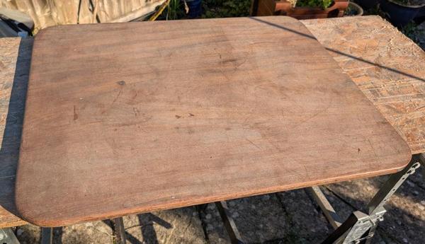 2025-11-21-01-antique-table-top-top-side_600.jpg
