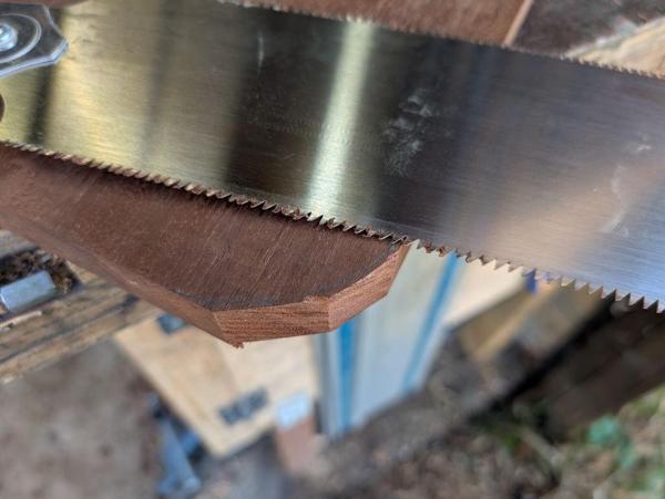 2025-11-23-04-sawing-off-corners_600.jpg