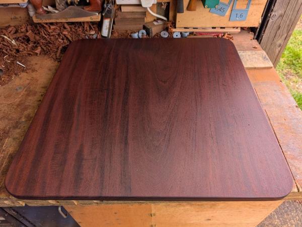 2025-11-28-01-oiled-top_600.jpg
