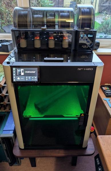 2025-11-29-01-printer-on-table_600.jpg