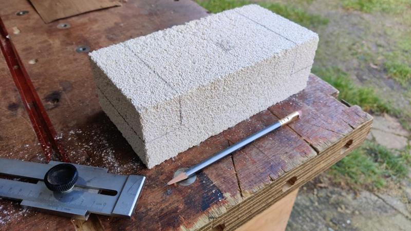 2024-12-29-15-marking-brick_800.jpg