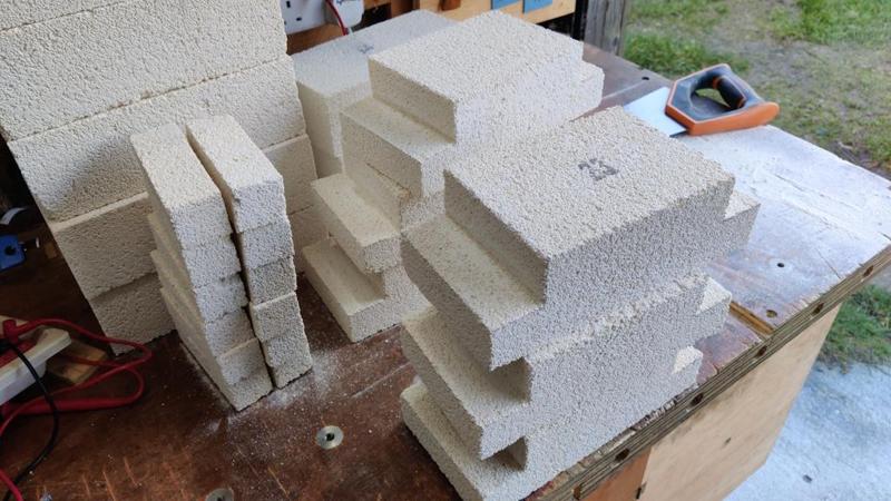 2024-12-29-17-lots-of-bricks_800.jpg