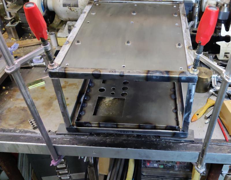 2025-01-03-01-welding-frame-together-1_800.jpg