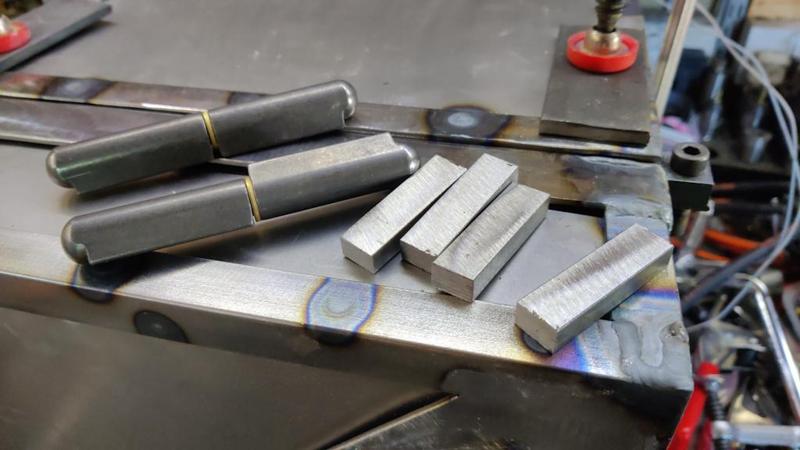 2025-02-02-14-bullet-hinges-and-blocks_800.jpg