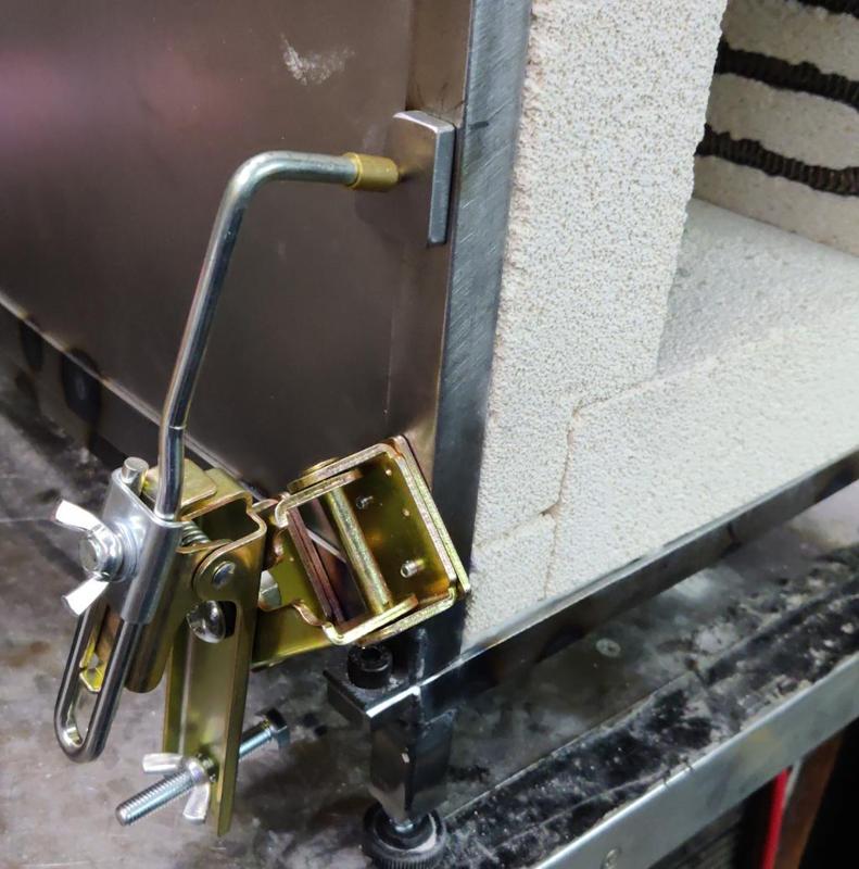 2025-02-07-11-mag-clamp-really-helpful_800.jpg