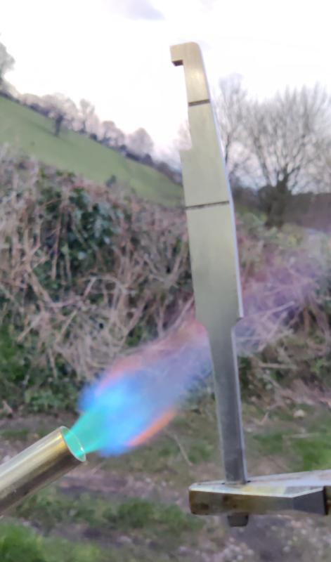 2025-03-01-13-torch-tempering-blurry_800.jpg