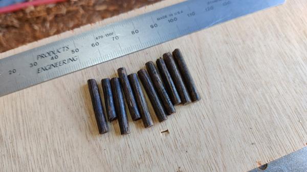 2024-10-27-06-ten-dowels_600.jpg