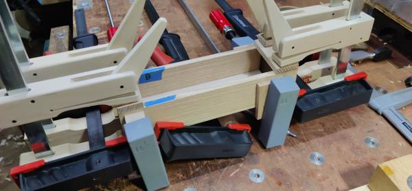 2024-10-29-06-glued-and-clamped_600.jpg