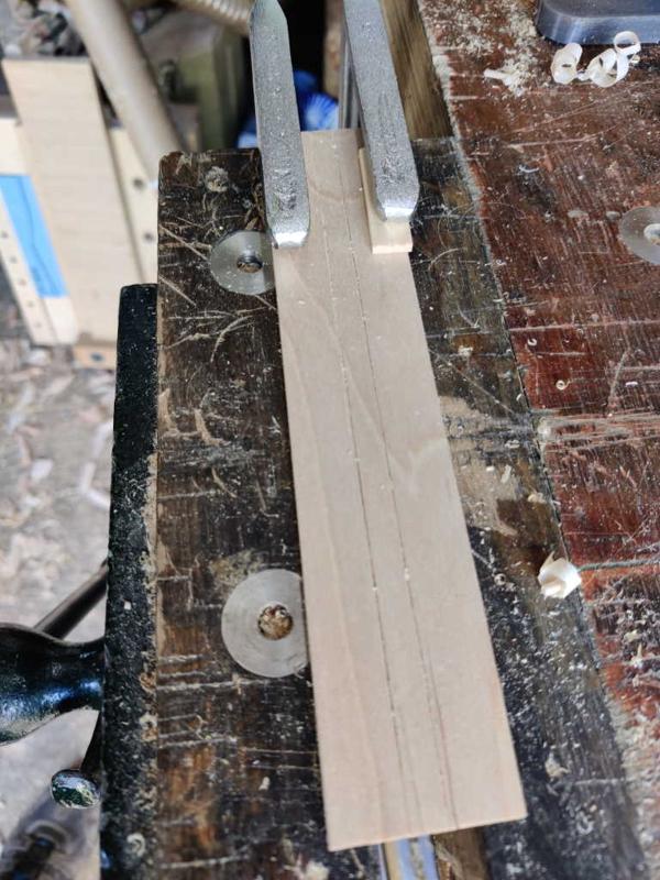 105_sawing_last_strips_800.jpg