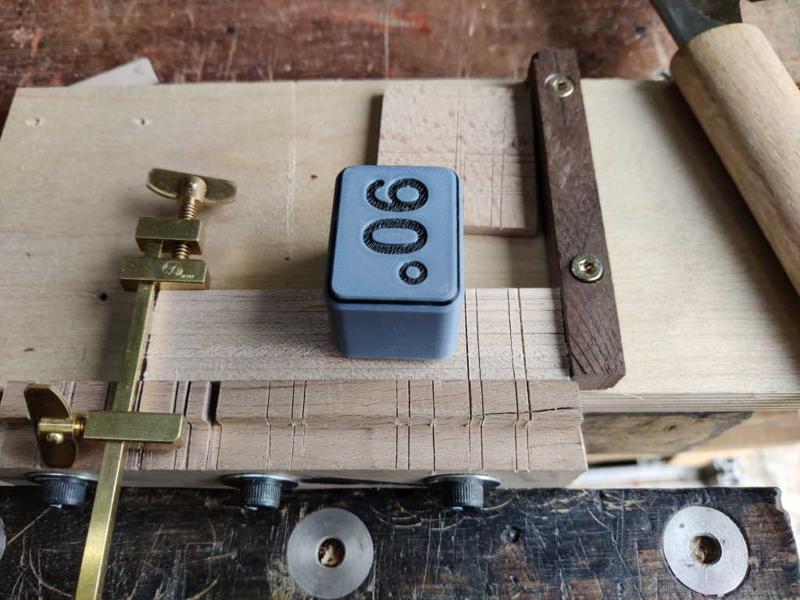 115_sawing_slots_in_maple_800.jpg