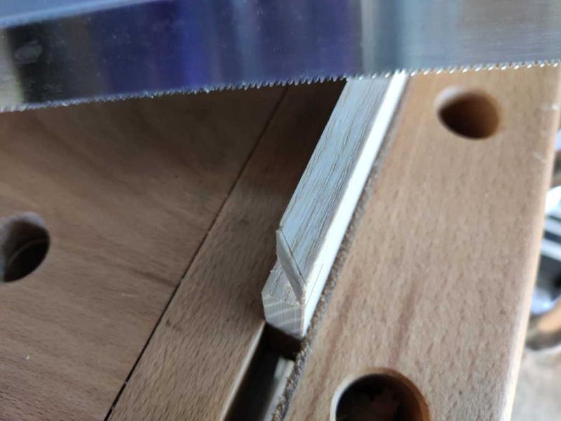 24_sawn_off_mitre_tail_board_800.jpg