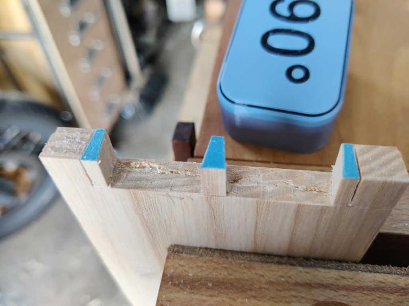 25_square_jig_for_pin_board_mitres_800.jpg