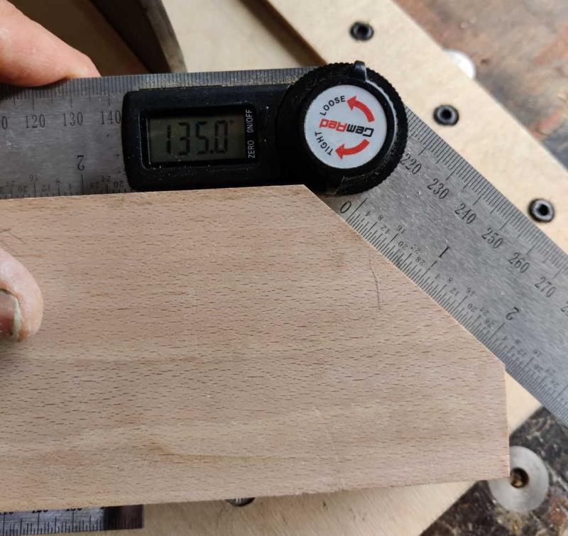 92_mitre_angle_check_800.jpg