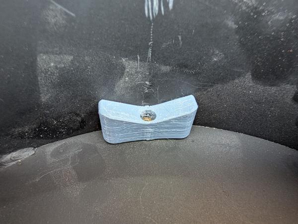 2025-10-16-01-3d-printed-screw-aligner_600.jpg