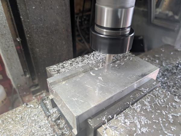 2025-10-17-07-milling-aluminium-round-nose_600.jpg