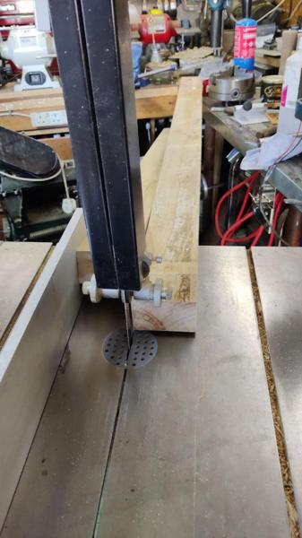 2025-07-04-05-chopped-stretcher-in-half_600.jpg
