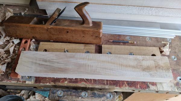2025-07-05-01-planing-with-wooden-plane_600.jpg