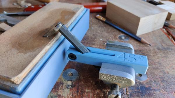 2025-07-13-18-sharpening-router-plane-cutter_600.jpg