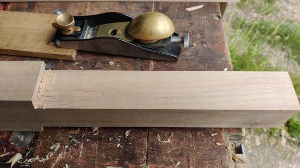 2025-07-26-15-block-plane-with-grain_600.jpg