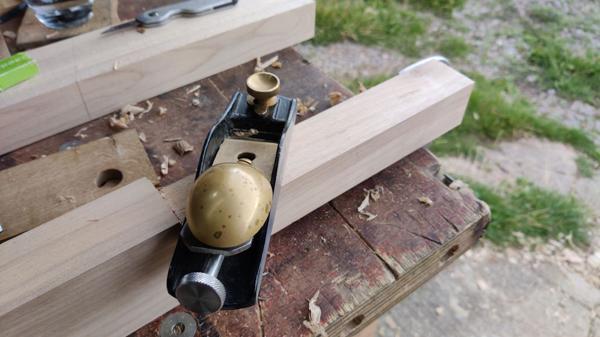 2025-07-26-17-block-plane-against-grain_600.jpg