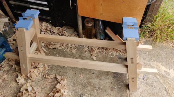 2025-08-10-04-jigs-mounted-on-frame_600.jpg