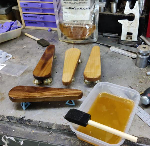 2025-08-14-05-oiled-wedges_600.jpg