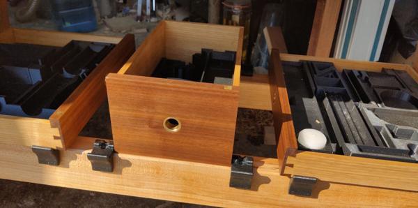 2025-08-25-12-with-smaller-drawer_600.jpg