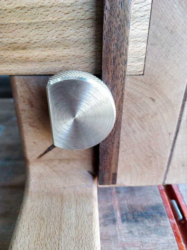 dovetail_guide_clamp_locked_800.jpg