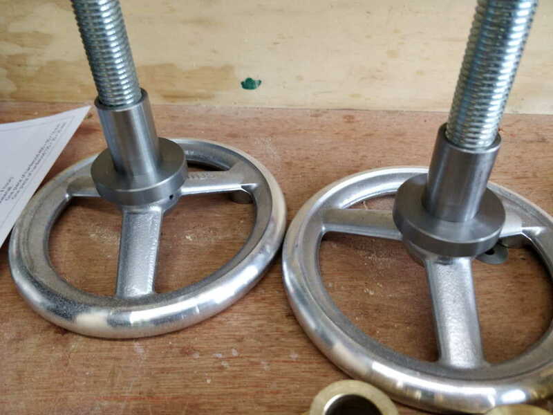 dual_screw_vice_washers_fitted_800.jpg