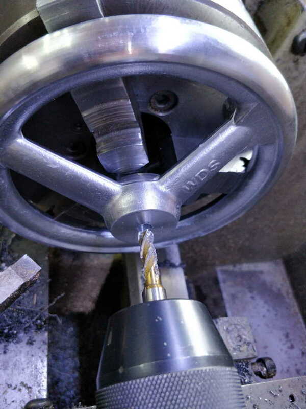 handwheel_truing_centre_hole_800.jpg