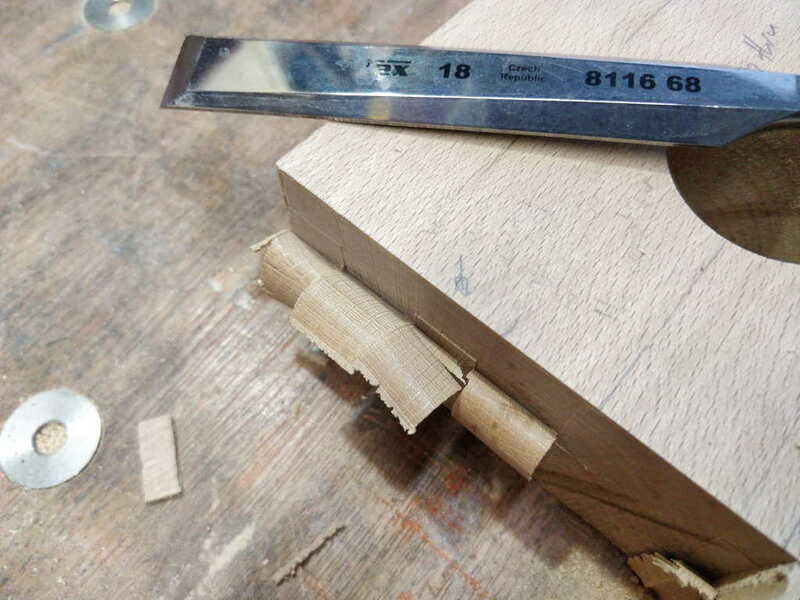 portableworkbench_chisel_satisfying_shavings_800.jpg