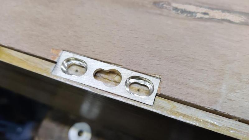 2024-11-22-13-fitted-tight-close-up_800.jpg