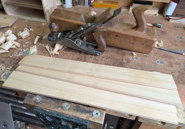 2025-10-02-01-resawn-and-planed-sweet-chestnut_600.jpg
