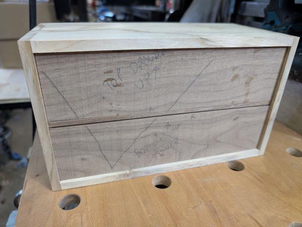 2025-12-12-01-sizing-drawer-fronts_600.jpg