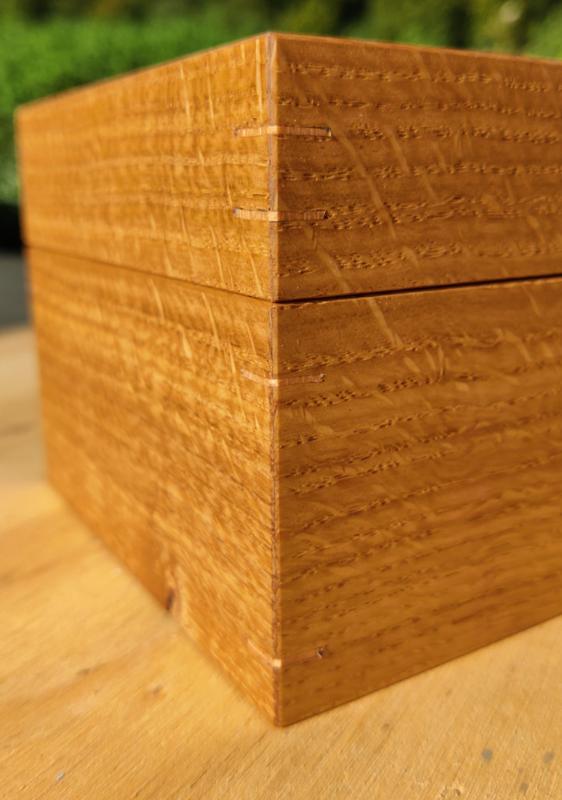 2024-09-28-oak-box-splines_800.jpg