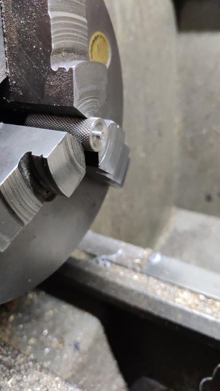 2024-12-08-08-turning-spigot-on-stainless_800.jpg