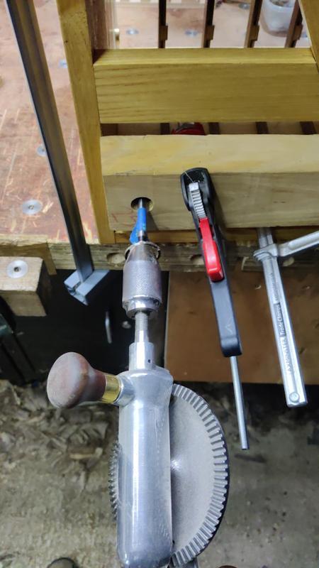 2024-12-08-18-drilling-hole_800.jpg