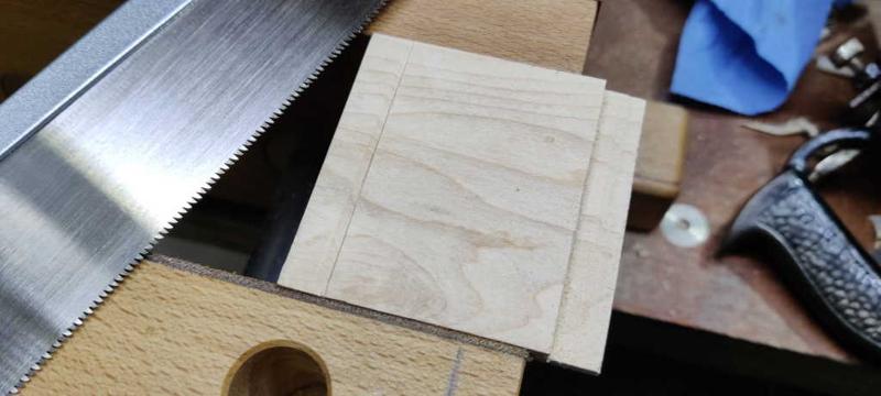 maple_loose_lid_cutting_cross_grain_800.jpg