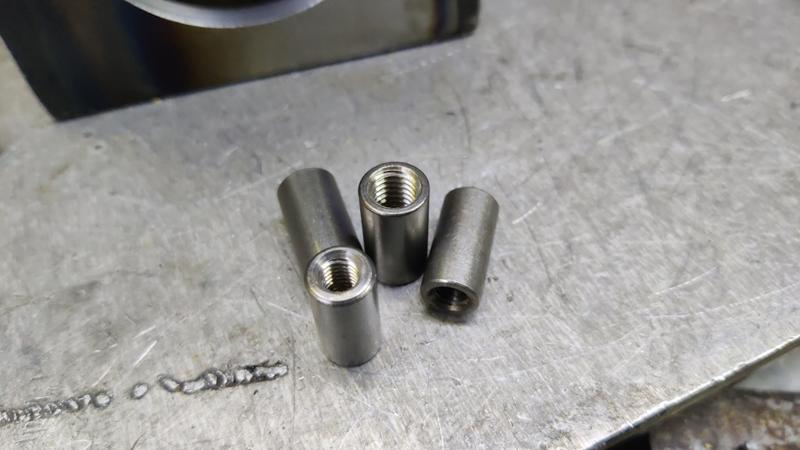 1613_cylindrical_weld_nuts_800.jpg