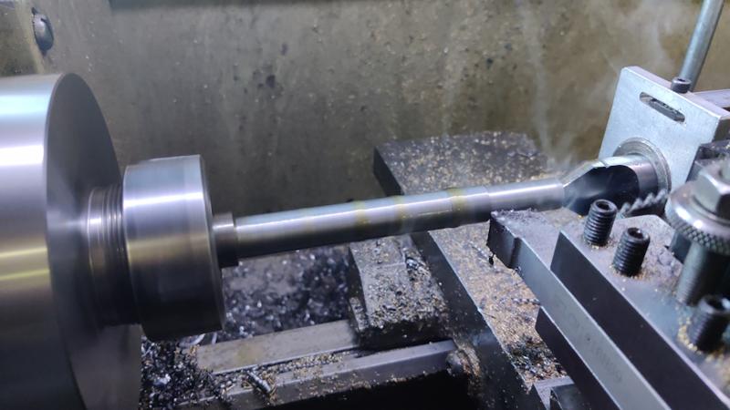 1810_rough_turning_screw_800.jpg