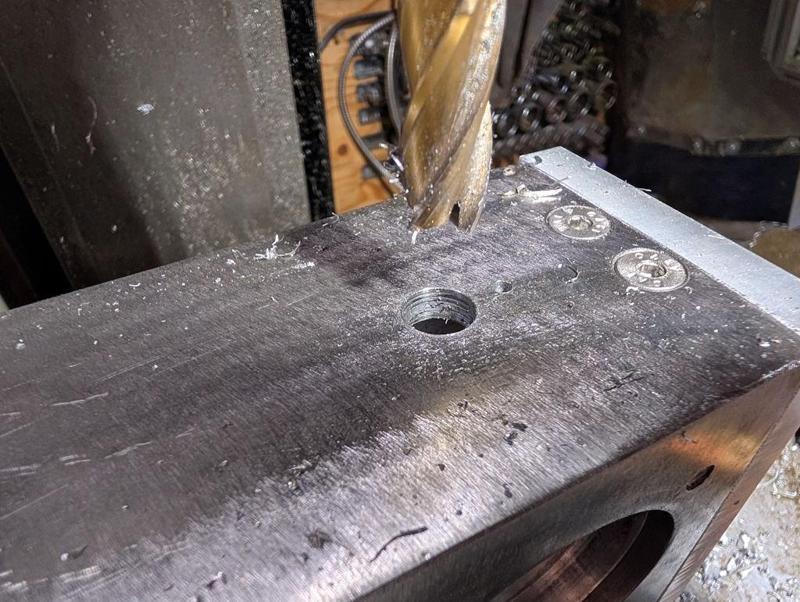 2025-12-24-08-milling-hole-for-tommy-bar_800.jpg
